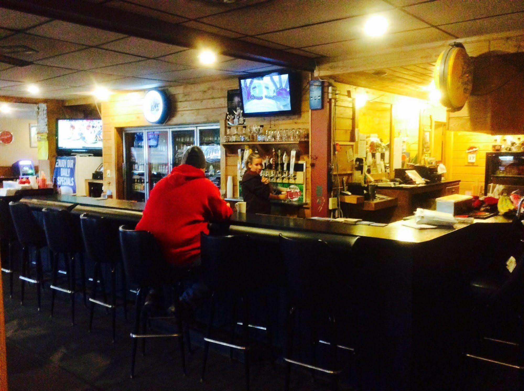 Forty Club Inn Deerwood Exterior foto